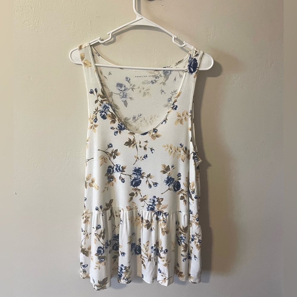 Women's size L American Eagle floral peplum top